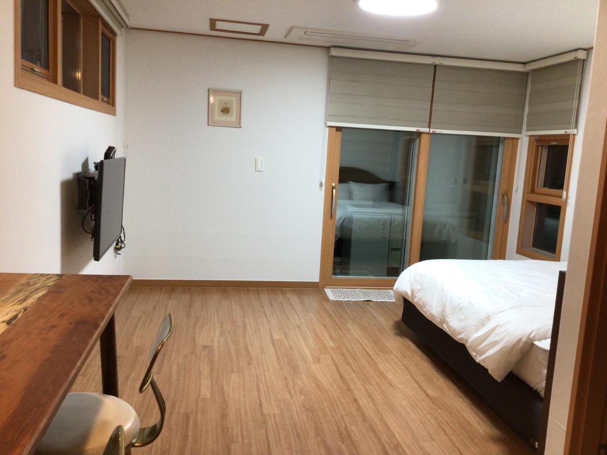 Sungsan Woori House Pension Seogwipo Bagian luar foto